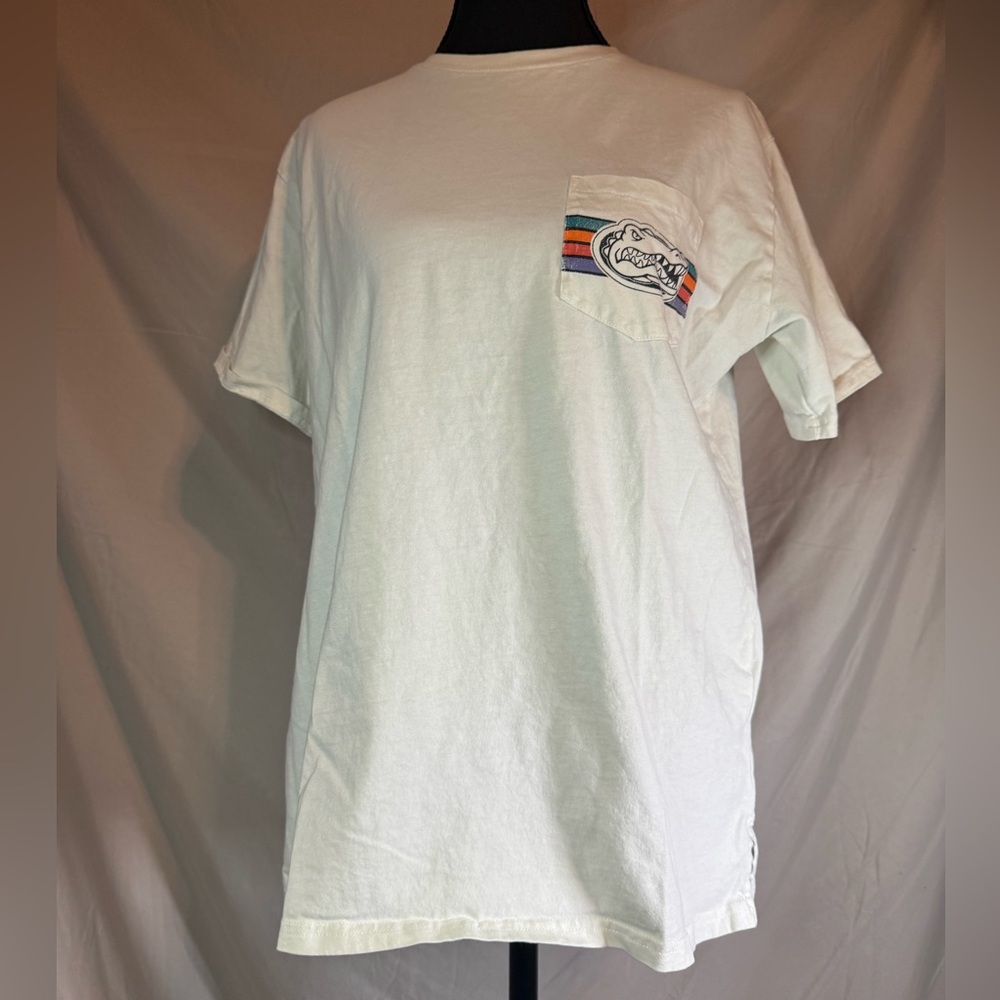 NCAA Florida Gators Chest Pocket T-Shirt 🐊🏈‎